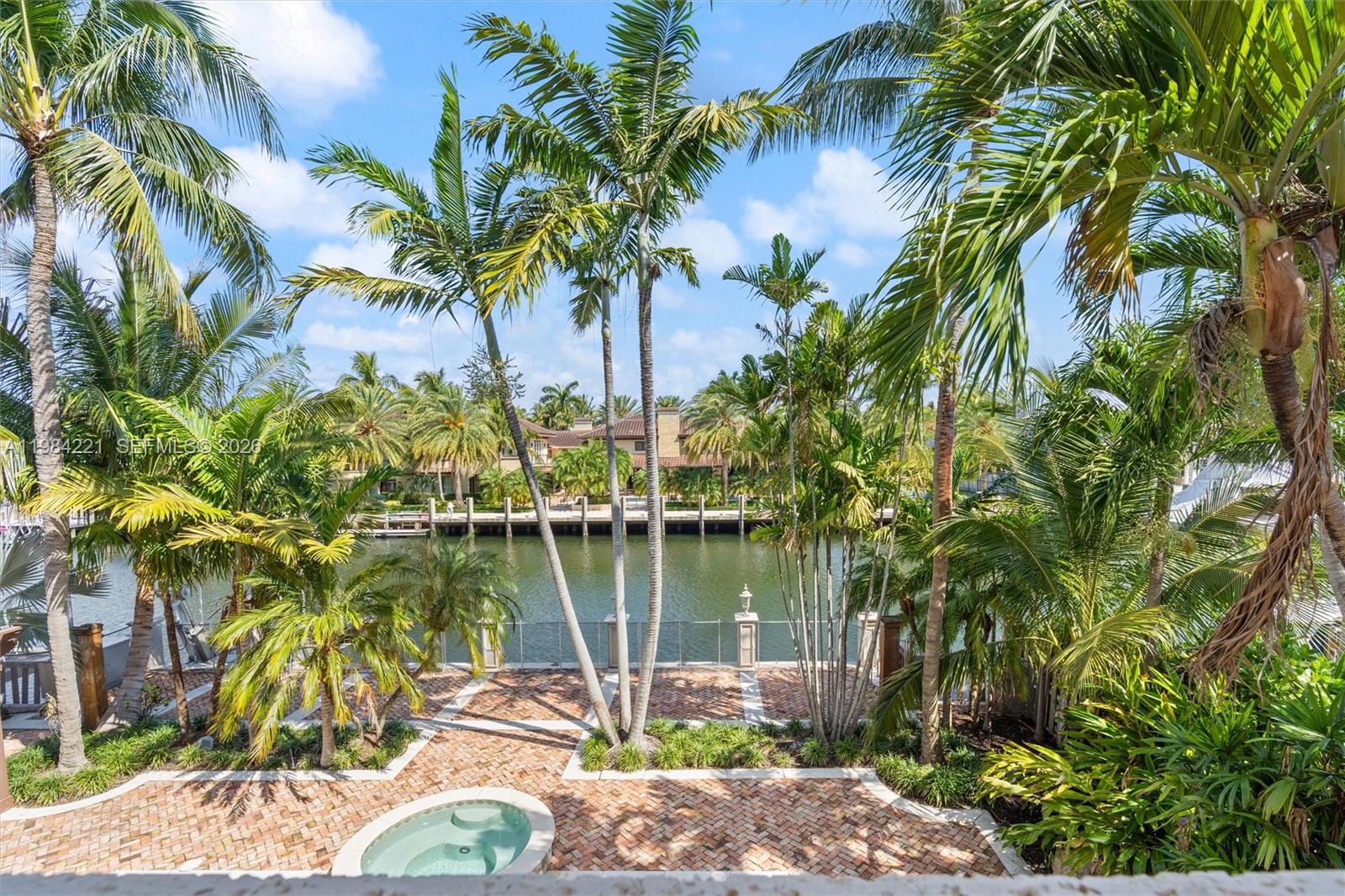 RIO VISTA ISLES - Residential