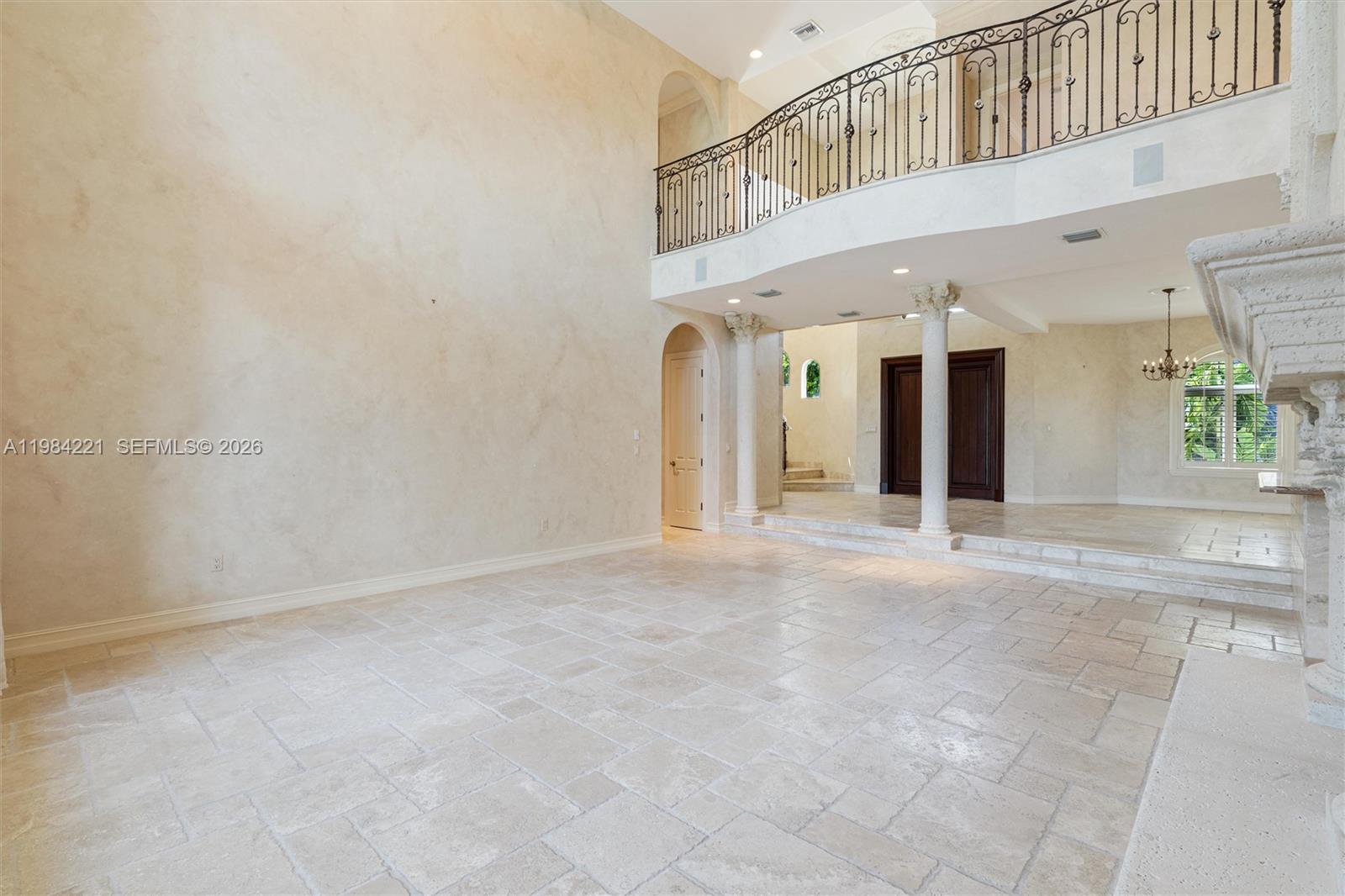 RIO VISTA ISLES - Residential