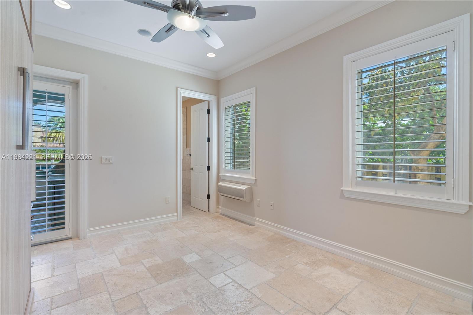 RIO VISTA ISLES - Residential