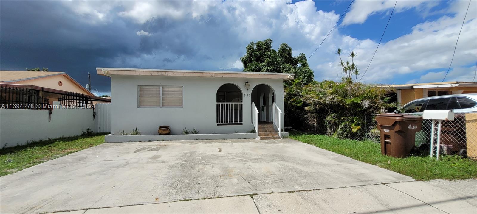 Photo 1 of 521 E 41st St, Hialeah, Florida, $599,000, Web #: 11694278