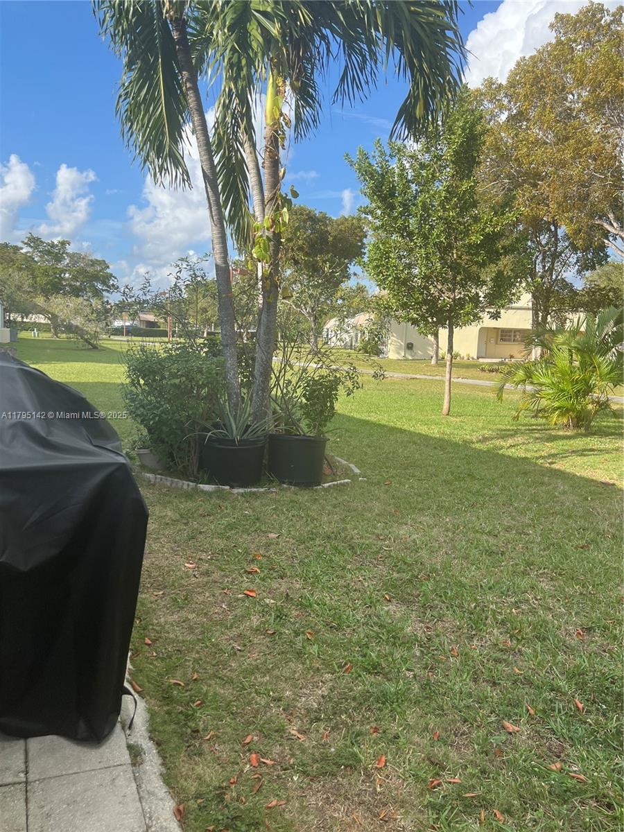 GREEN HILLS PARK WEST NO - Residential
