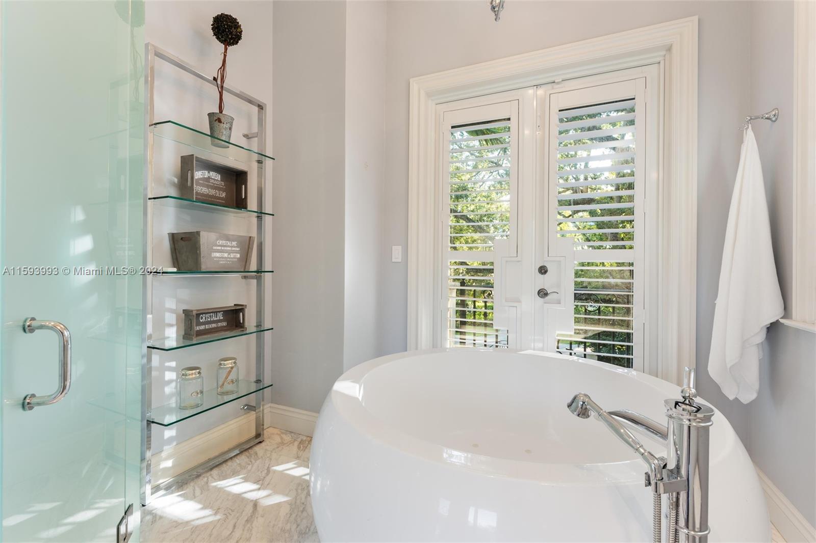 HELMS COUNTRY ESTATES RE- - Residential