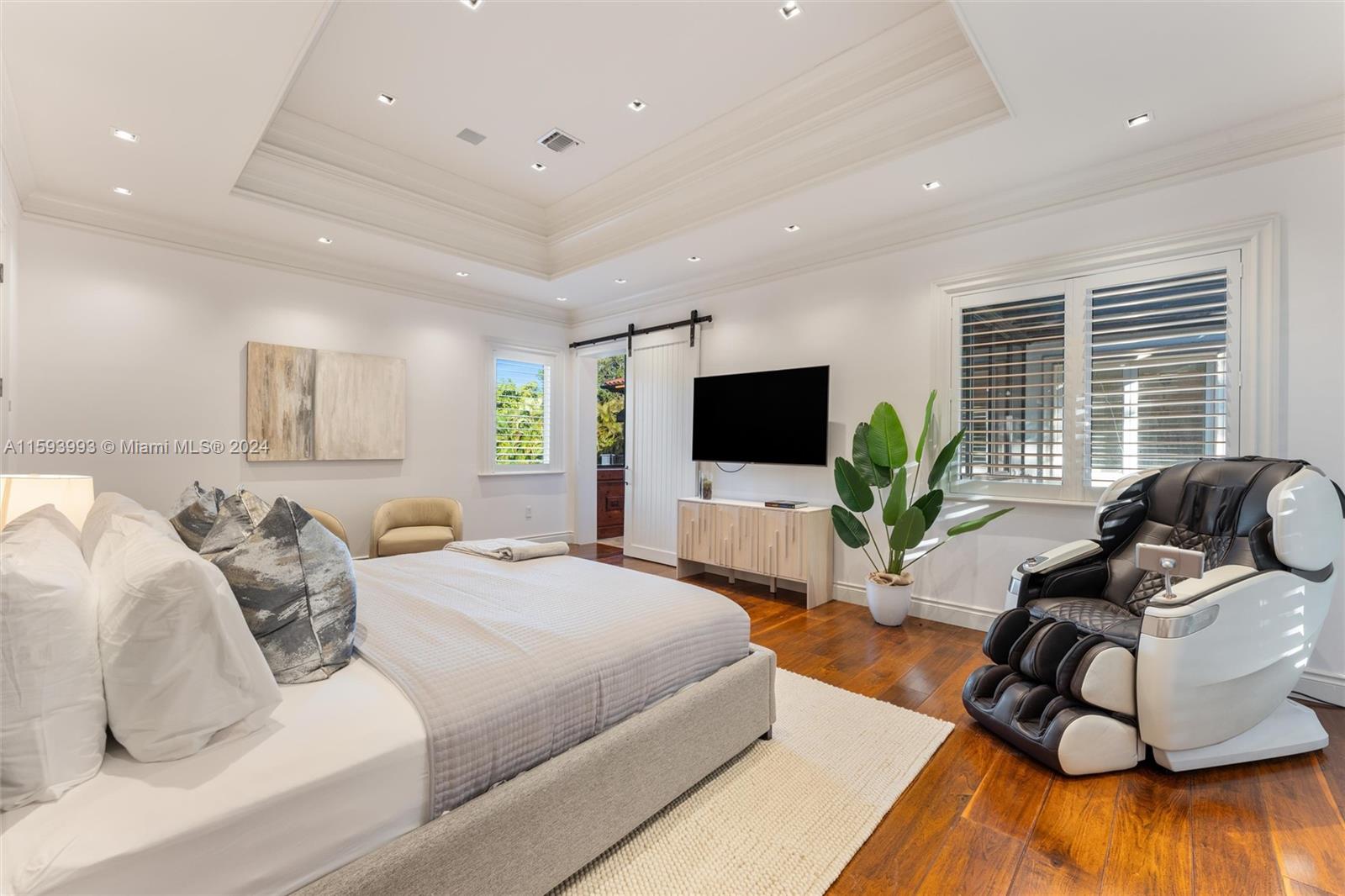 HELMS COUNTRY ESTATES RE- - Residential