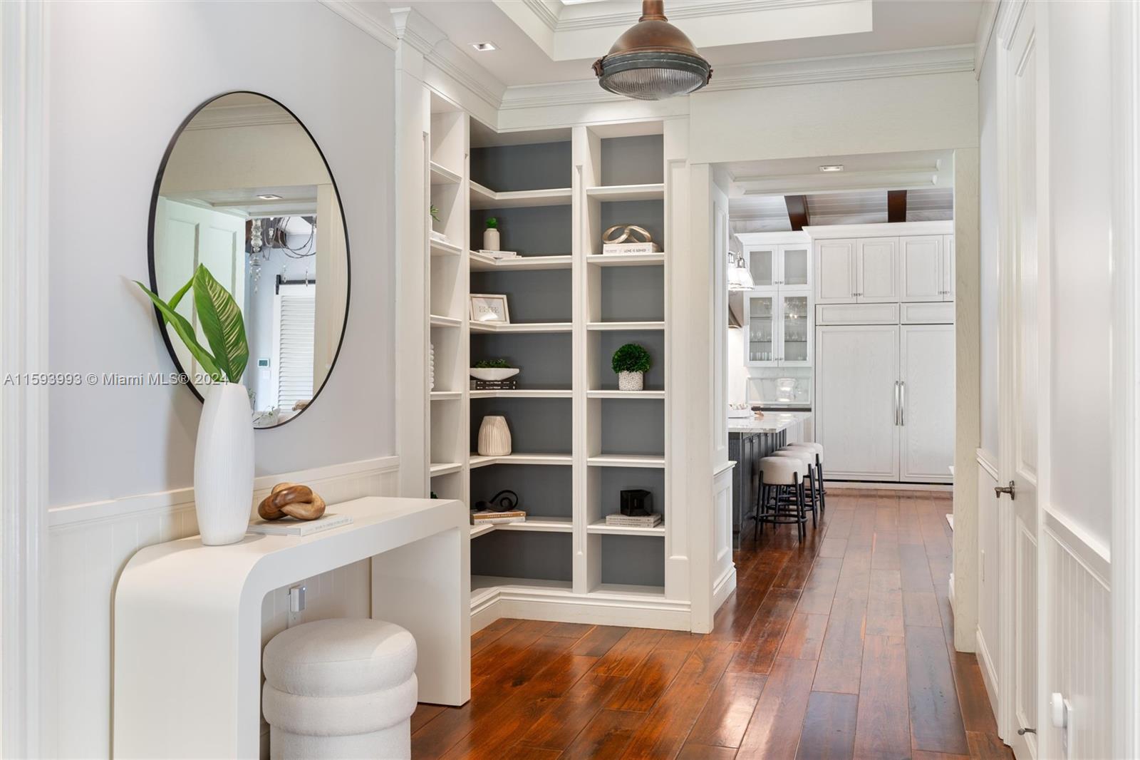 HELMS COUNTRY ESTATES RE- - Residential