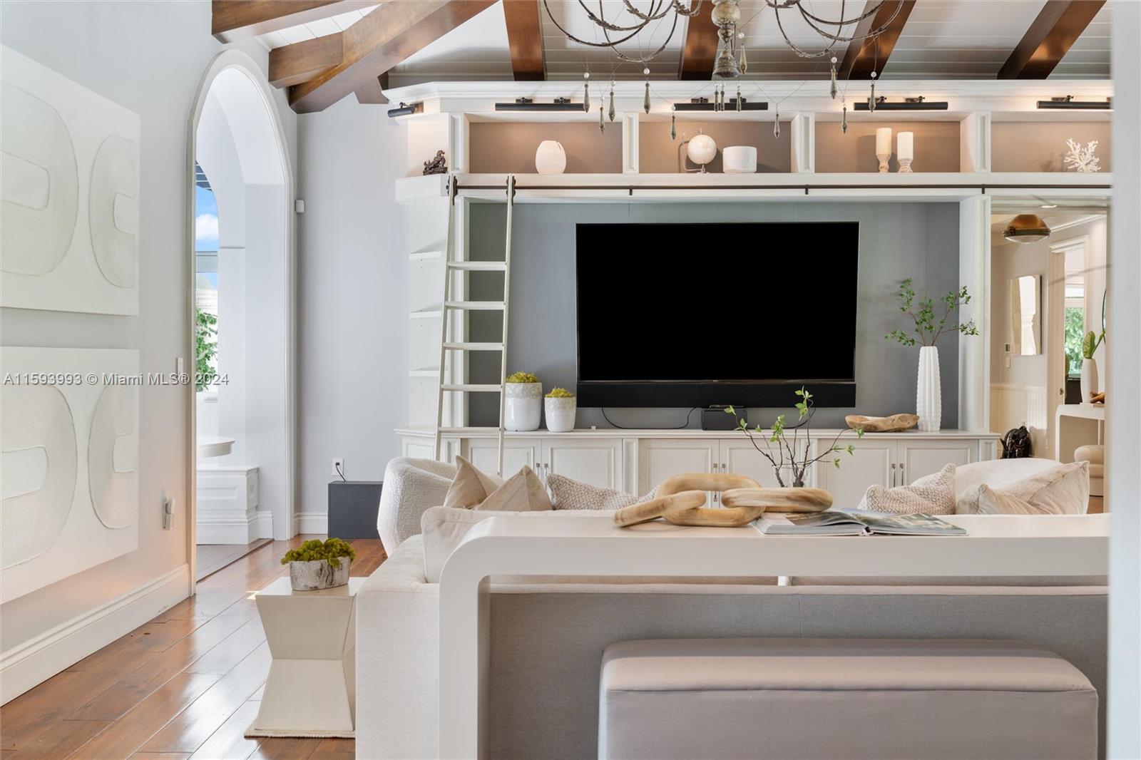 HELMS COUNTRY ESTATES RE- - Residential