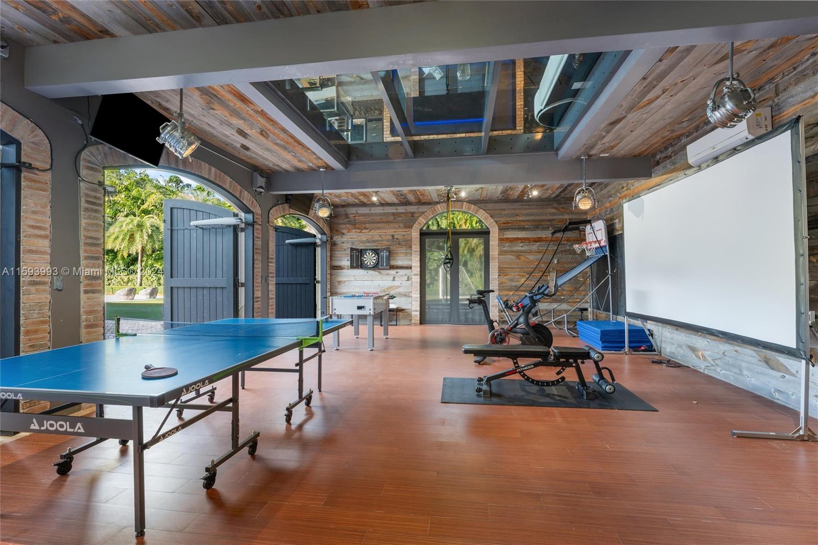 HELMS COUNTRY ESTATES RE- - Residential