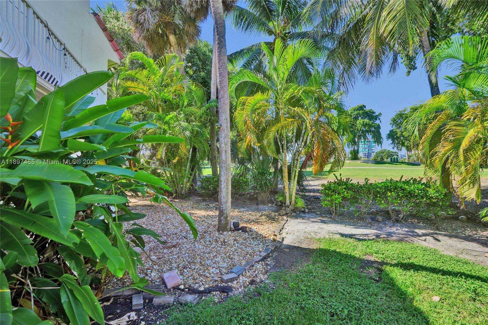 DELVISTA B CONDO - Residential