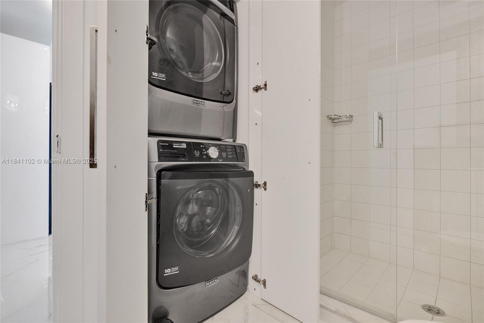 MARINABLUE CONDO - Residential Lease