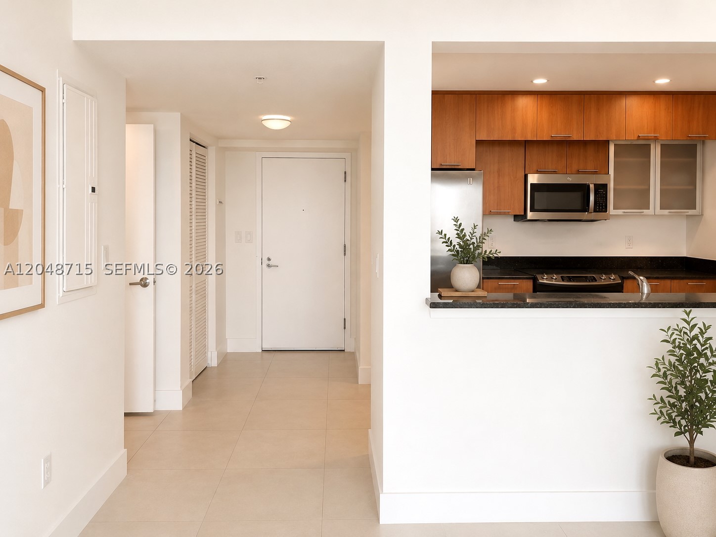 1800 N Bayshore Dr 4102