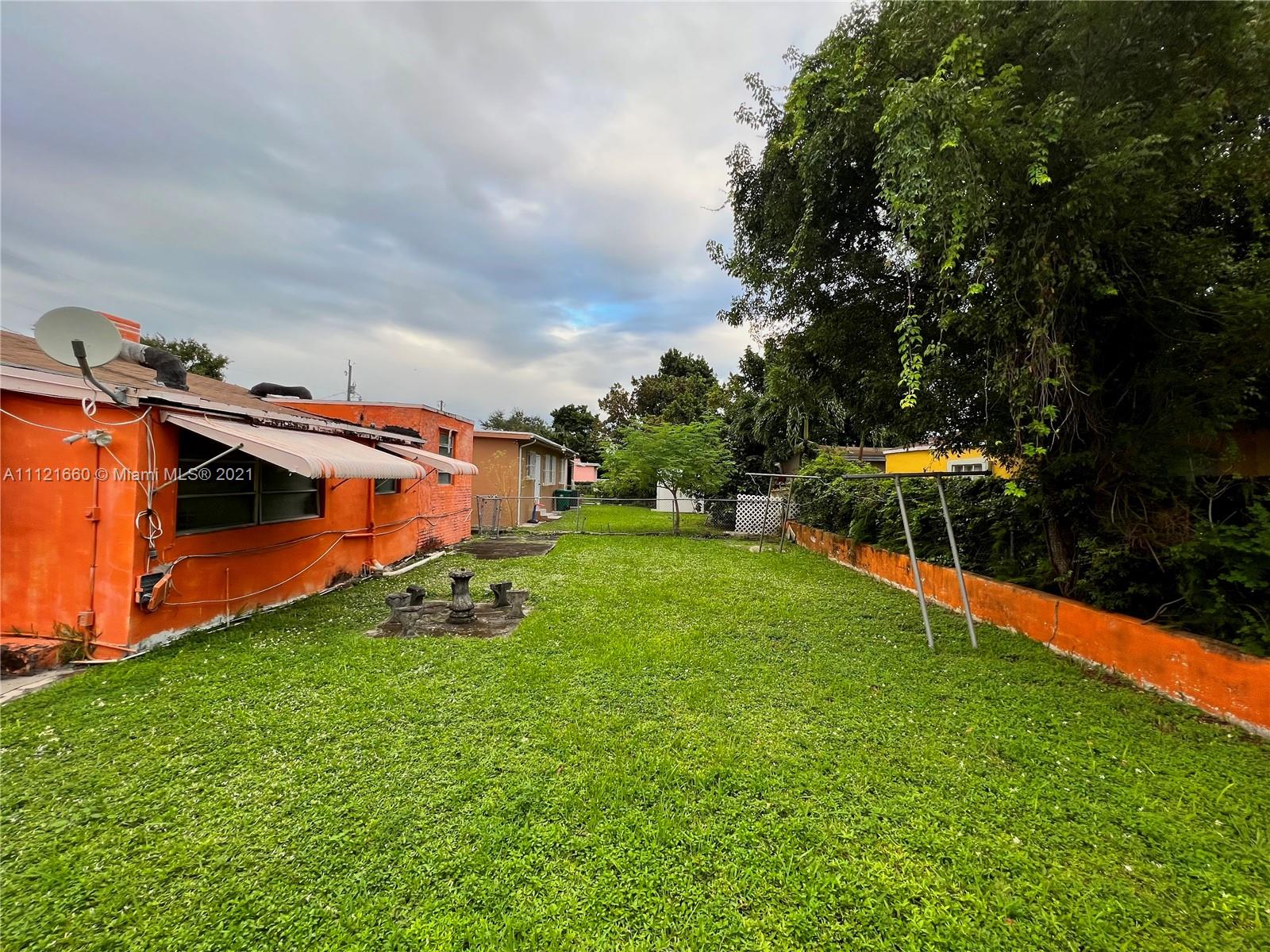 N MIAMI ESTATES - Residential