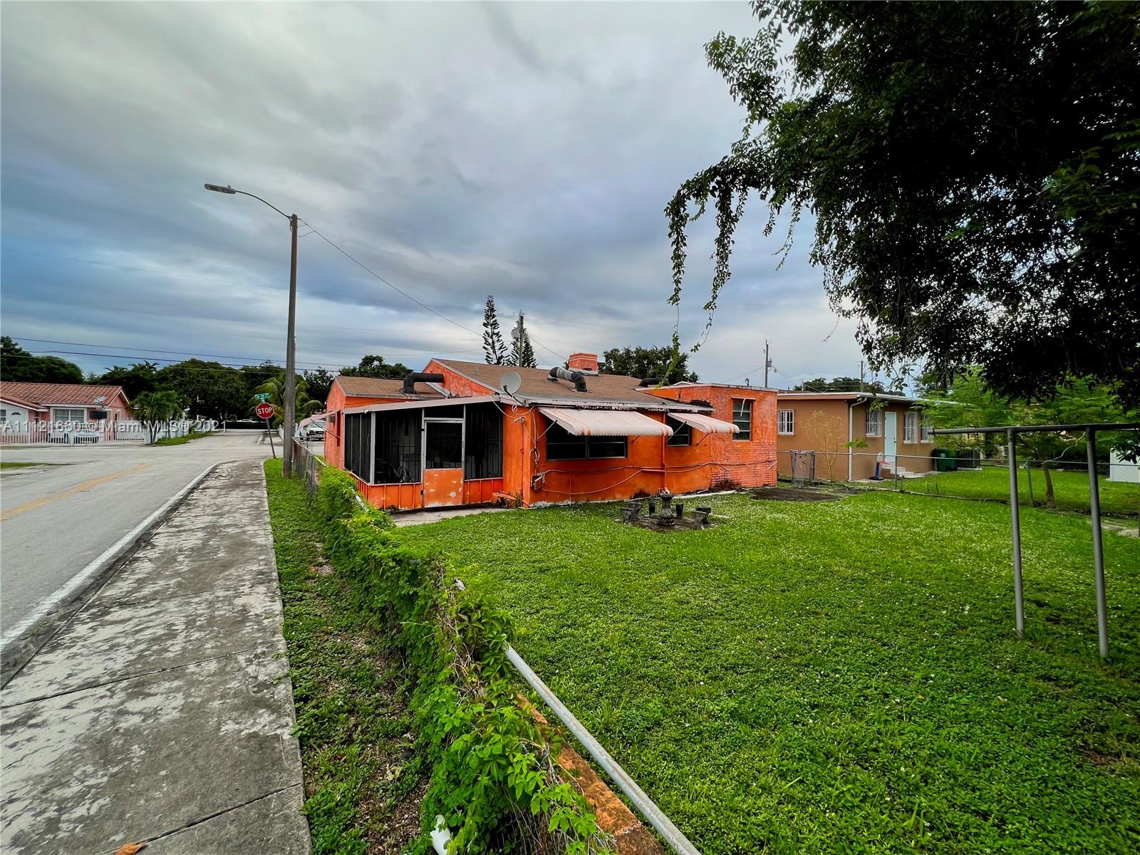 N MIAMI ESTATES - Residential