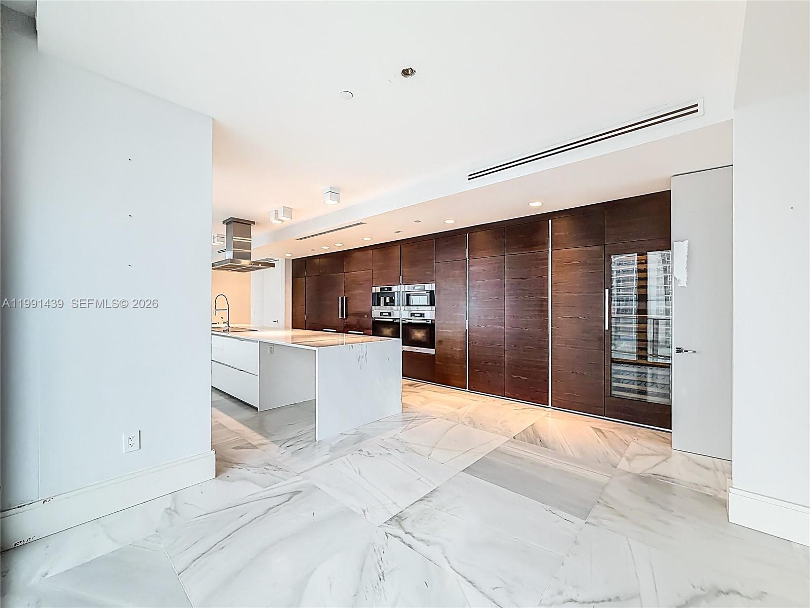 REGALIA CONDO - Residential