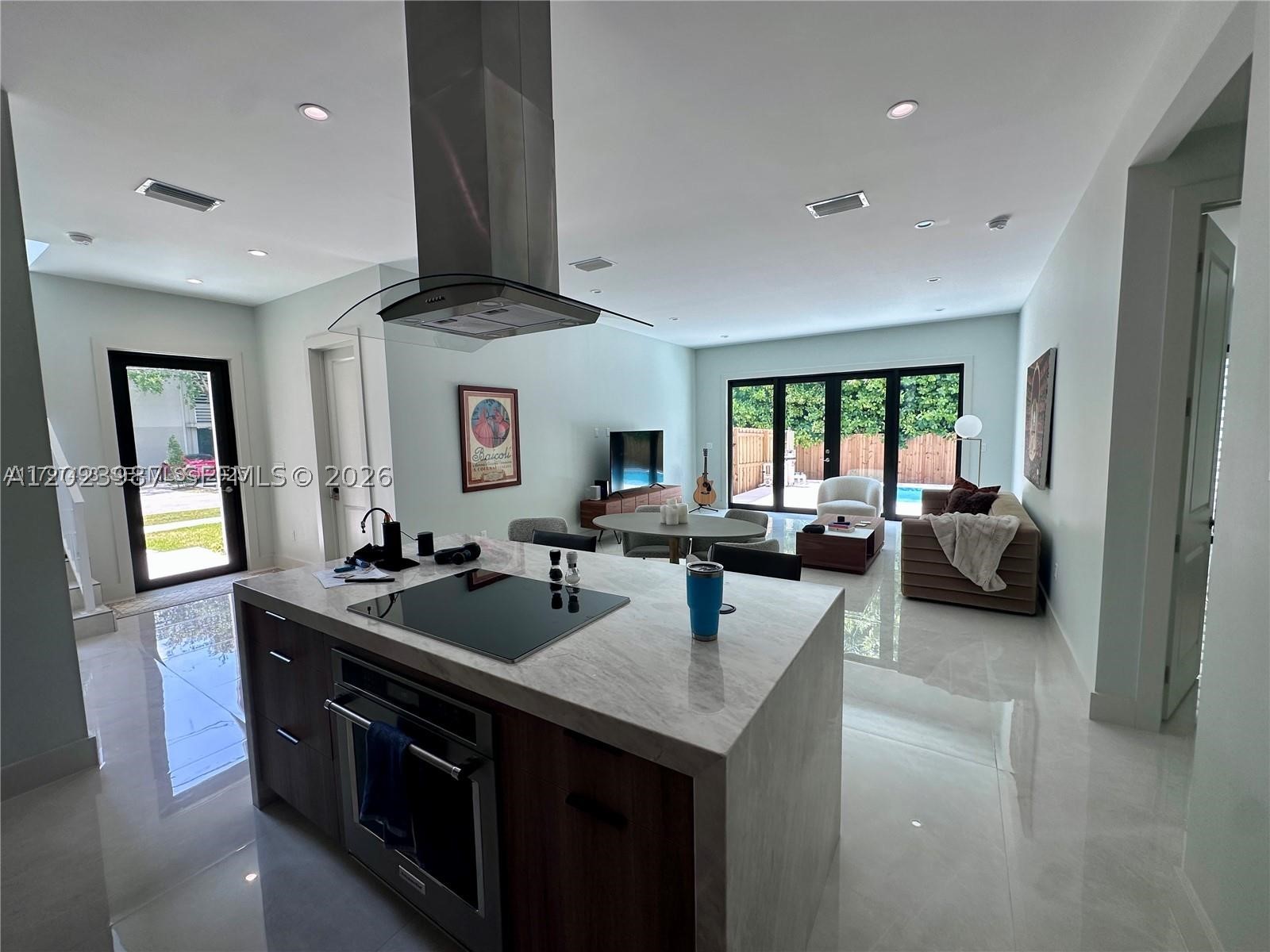 8410 SW 65 AVE