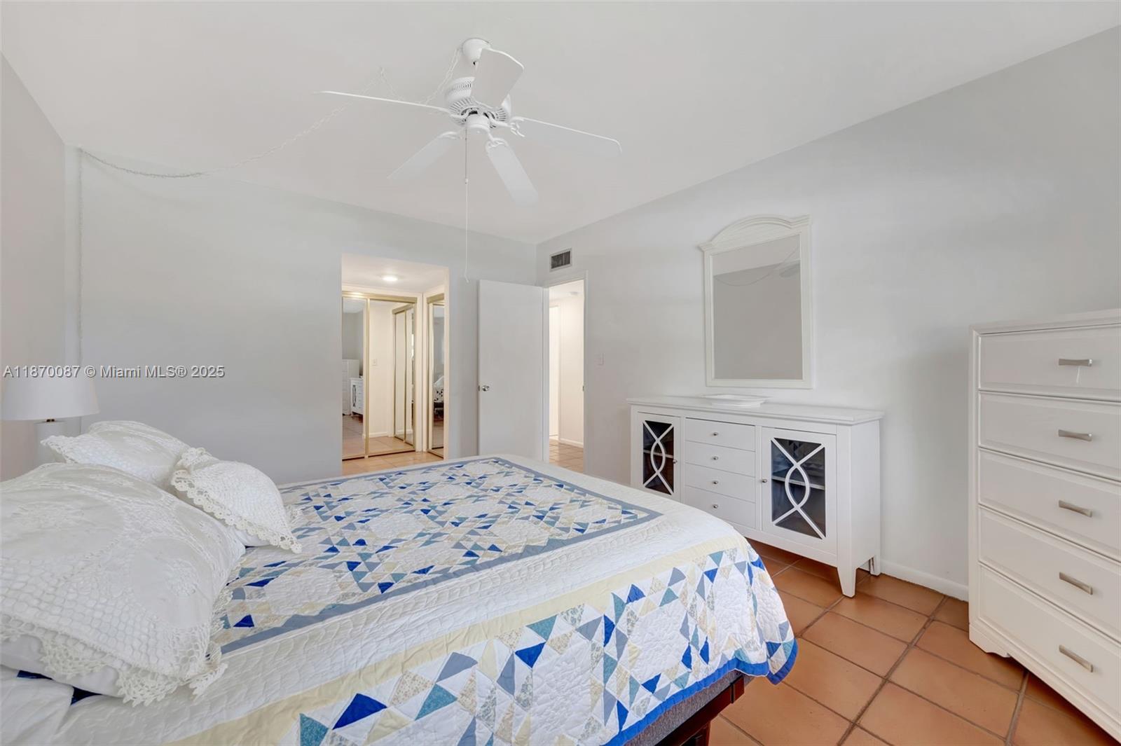 GREEN HILLS PARK WEST NO 5 - Residential