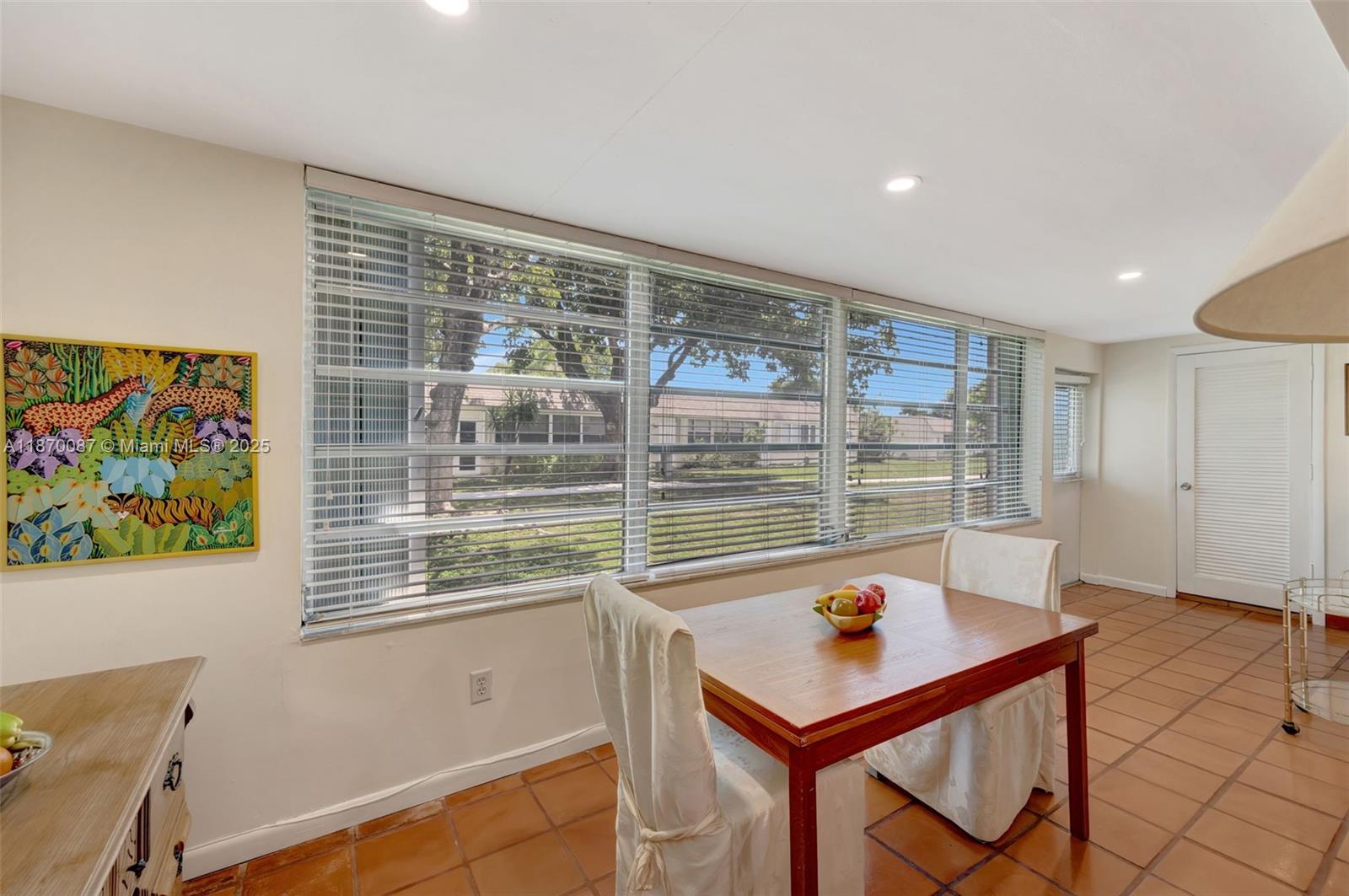 GREEN HILLS PARK WEST NO 5 - Residential