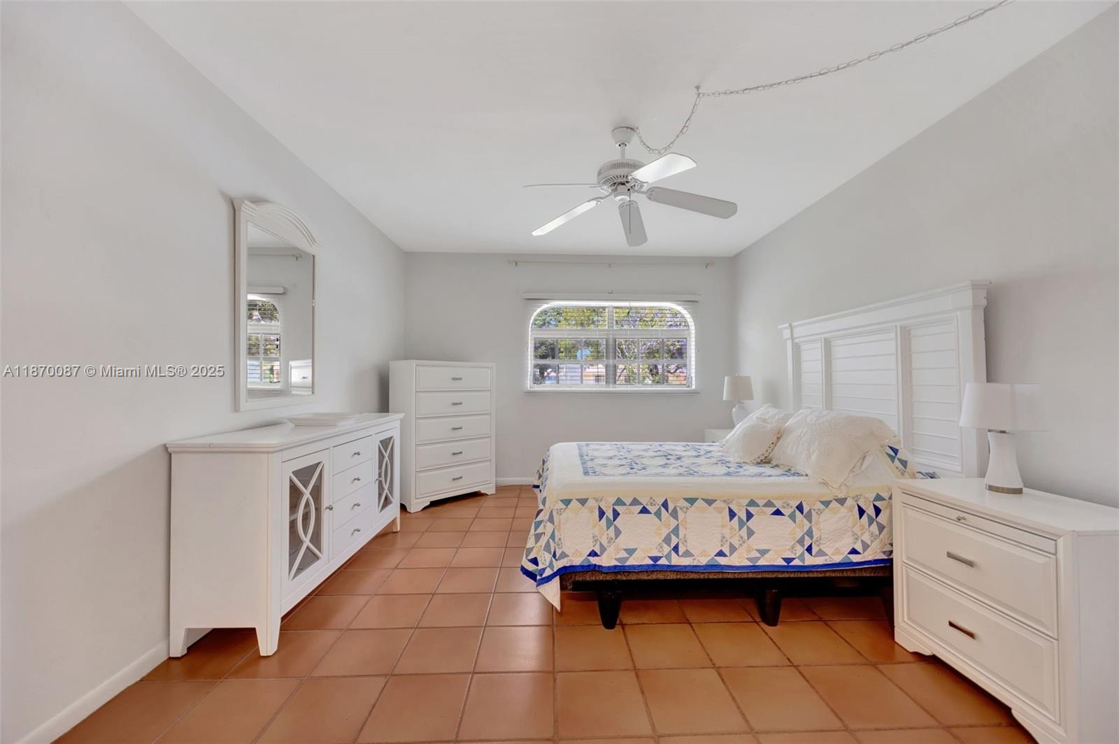 GREEN HILLS PARK WEST NO 5 - Residential