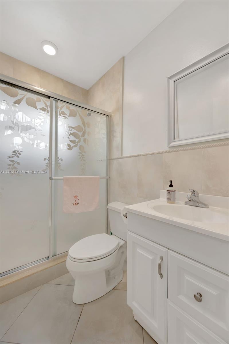 GREEN HILLS PARK WEST NO 5 - Residential