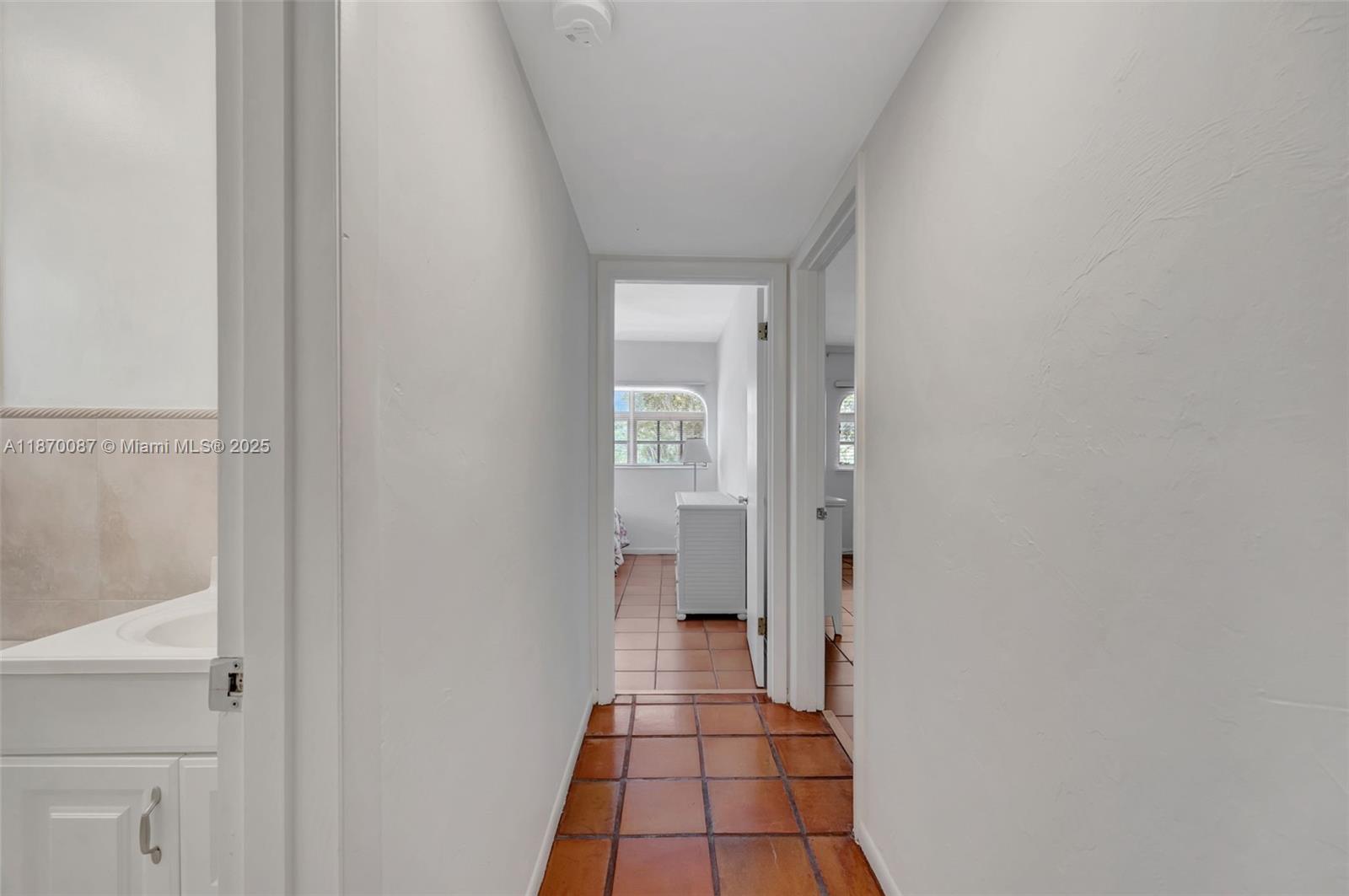 GREEN HILLS PARK WEST NO 5 - Residential