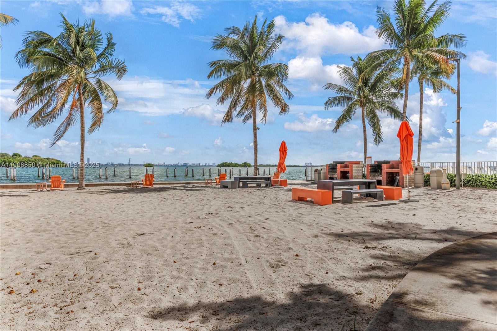 NIRVANA CONDO NO FIVE CON - Residential