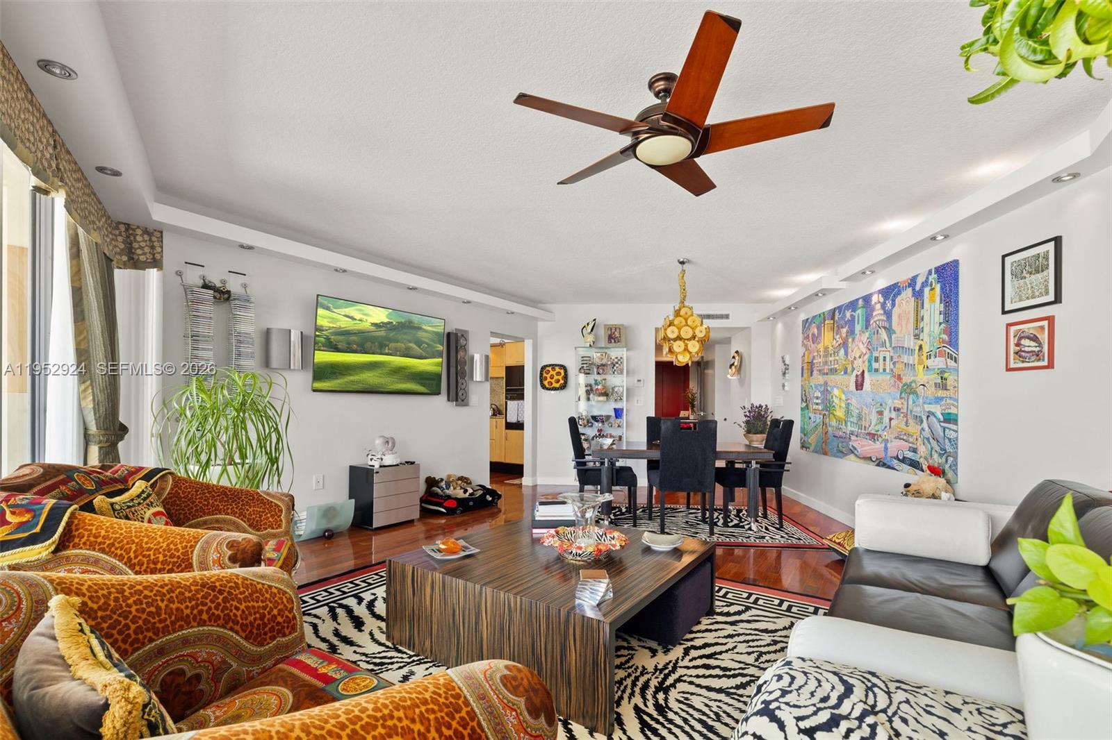 IL VILLAGGIO ON SOUTH BEA - Residential