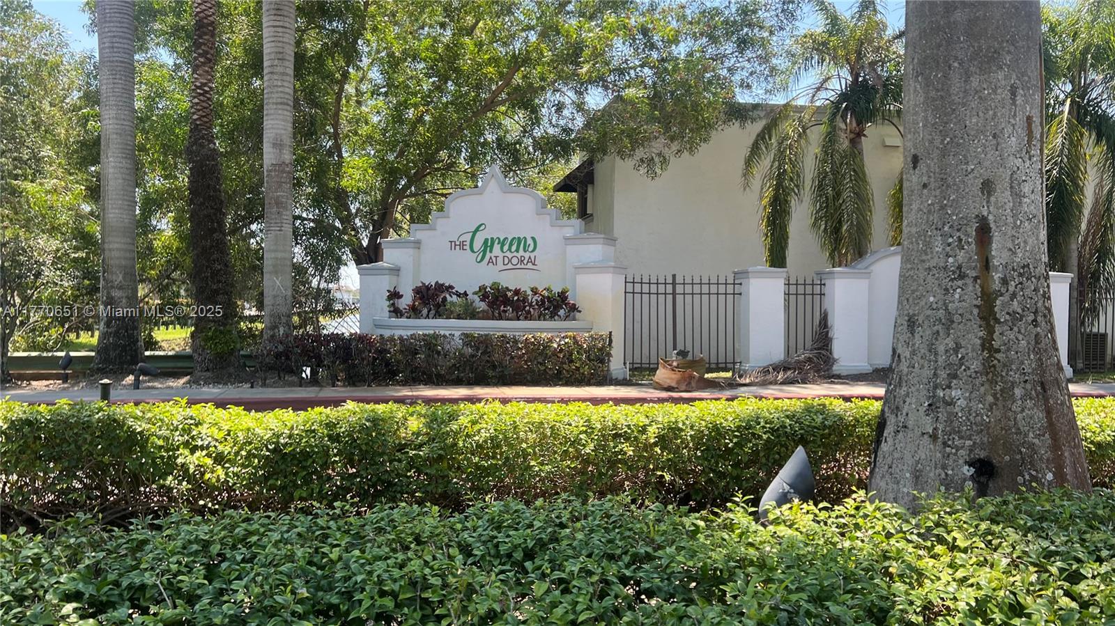 Property for Sale at 9759 Nw 49th Ter 410, Doral, Miami-Dade County, Florida - Bedrooms: 2 
Bathrooms: 2  - $385,000
