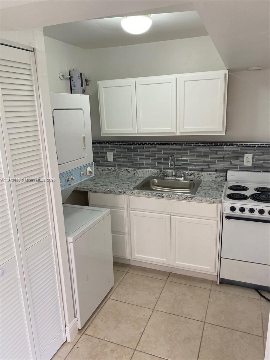 CENTRAL MIAMI PART 7 - Residential Lease