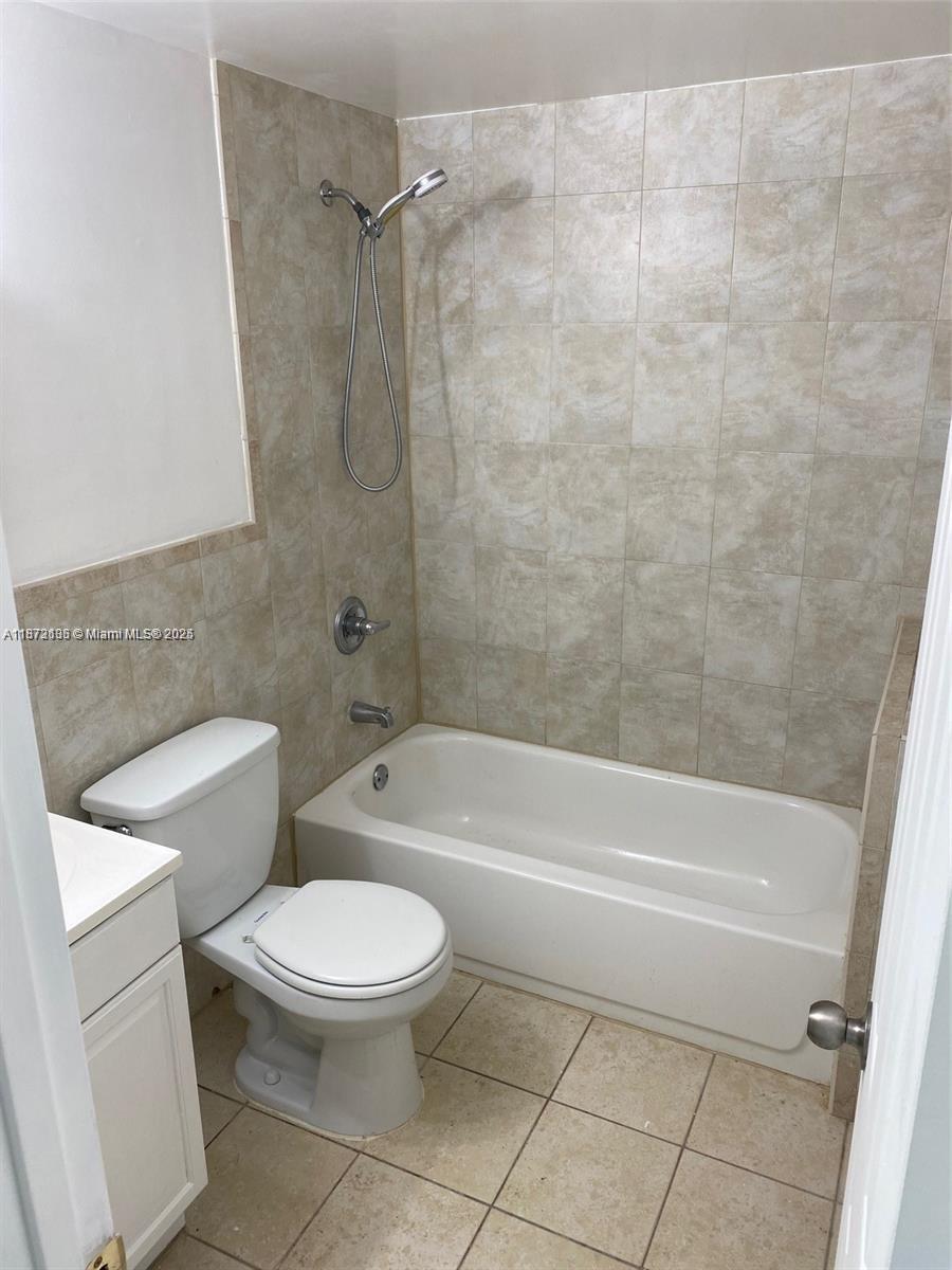 CENTRAL MIAMI PART 7 - Residential Lease