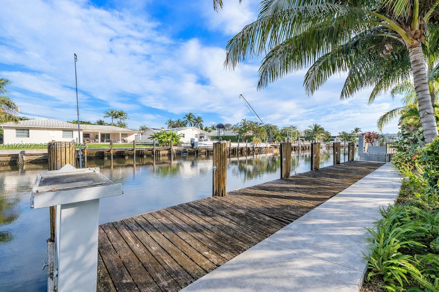 LAKE ESTATES - Residential