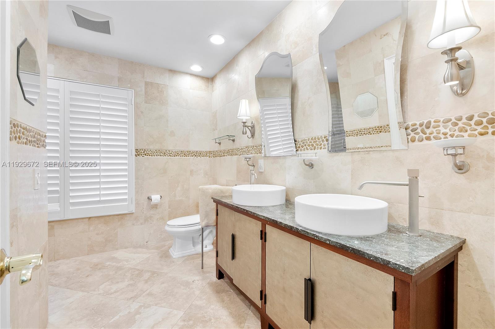 LAKE ESTATES - Residential