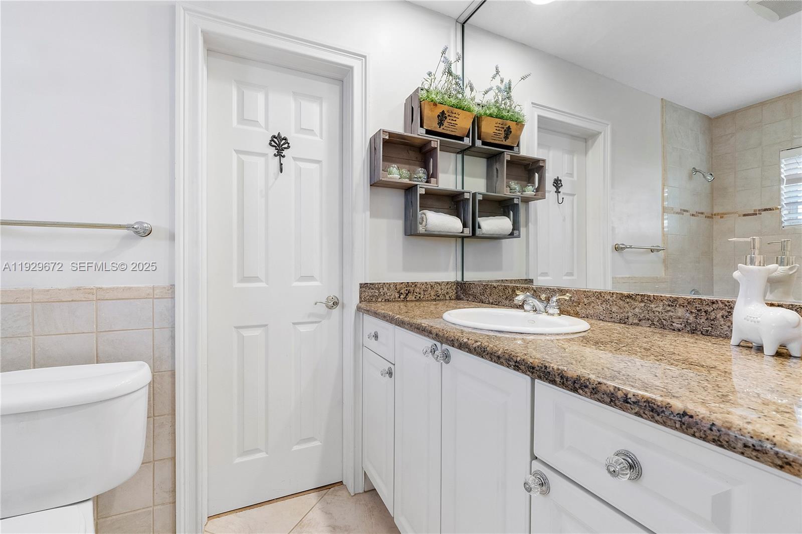 LAKE ESTATES - Residential