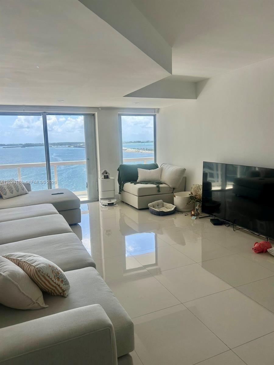 2451 Brickell Ave 16J