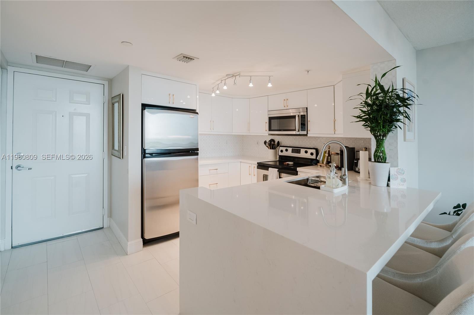 THE ASTON CONDO - Residential Lease