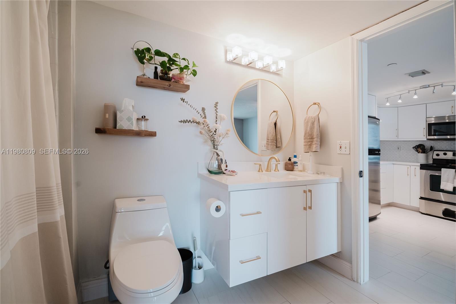 THE ASTON CONDO - Residential Lease