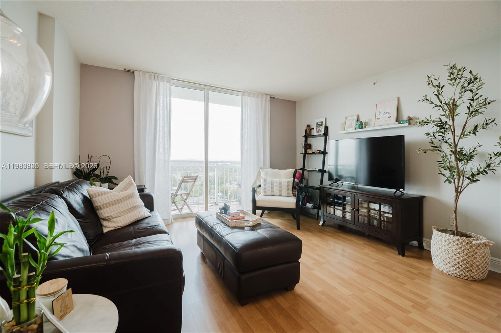 THE ASTON CONDO - Residential Lease