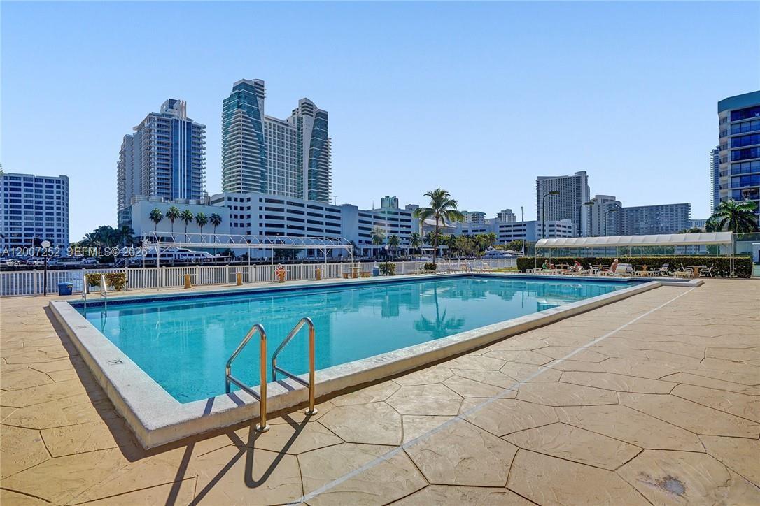 TOWERS OF OCEANVIEW EAST - Residential