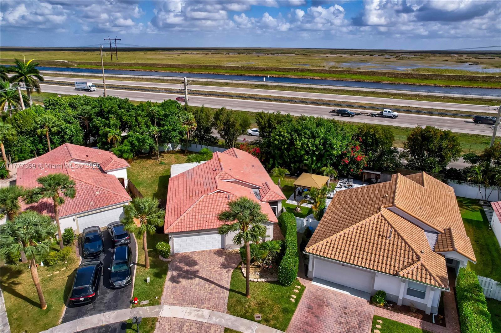 Property for Sale at 24 Gables Blvd, Weston, Broward County, Florida - Bedrooms: 3 
Bathrooms: 2  - $674,900