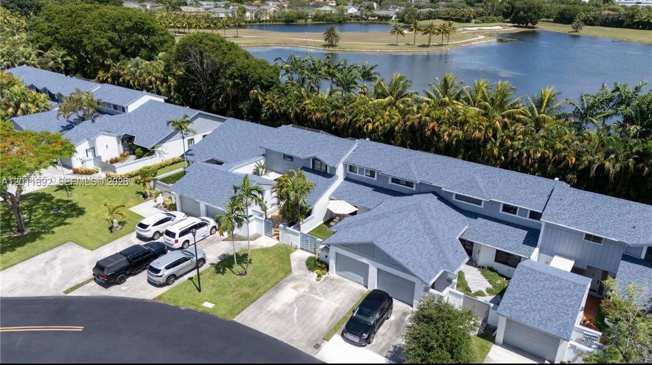 THE TOWNHOMES OF DORAL OA - Residential