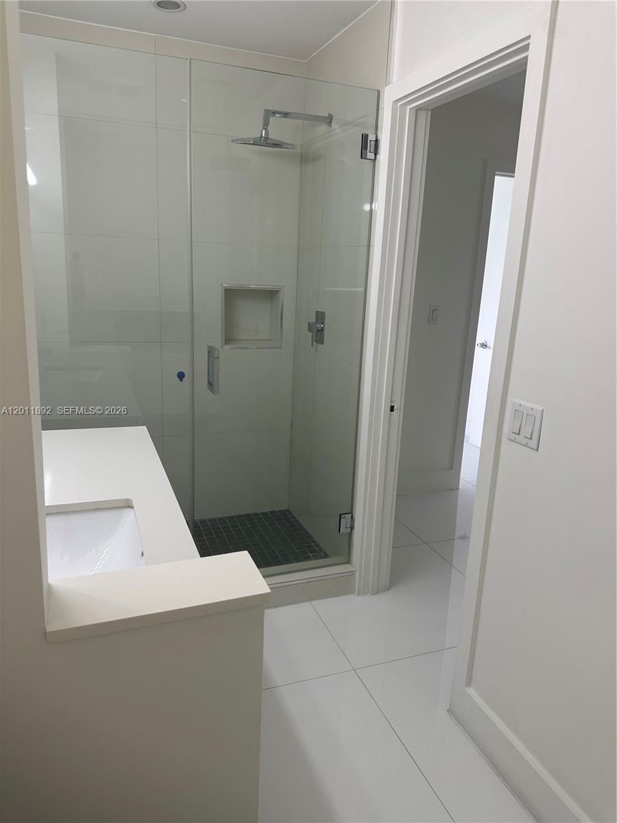 THE TOWNHOMES OF DORAL OA - Residential
