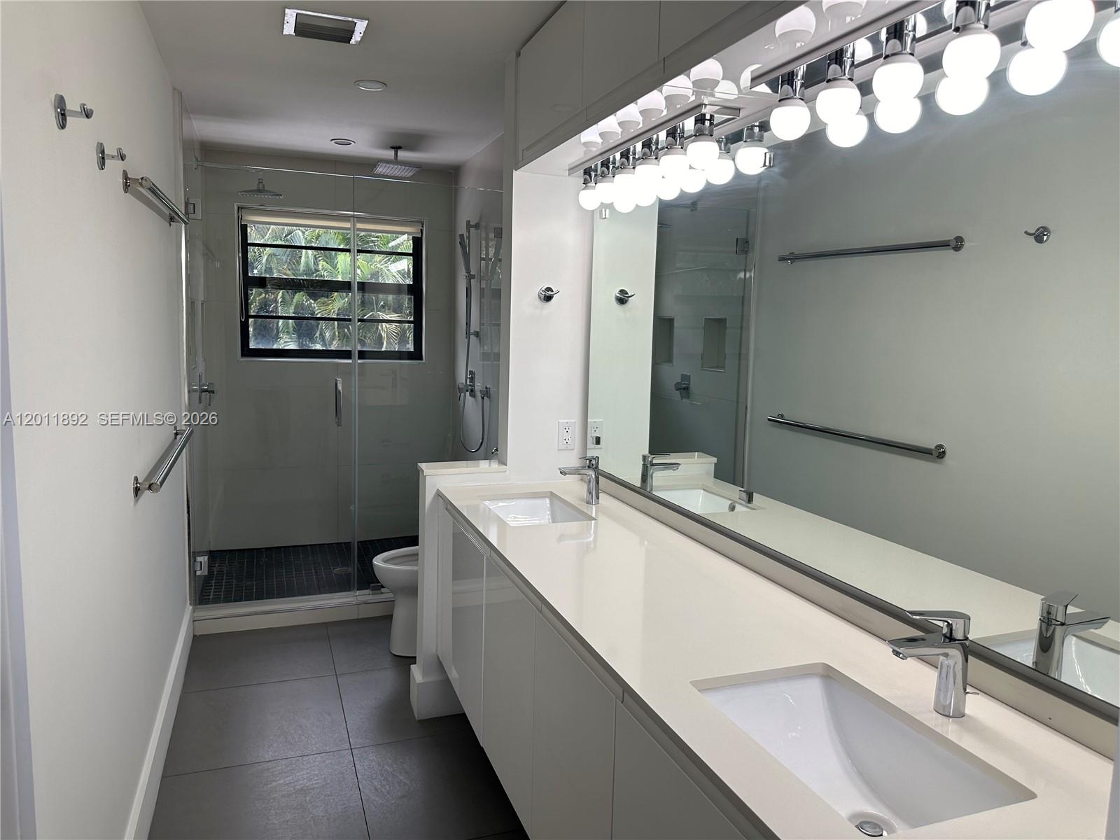 THE TOWNHOMES OF DORAL OA - Residential