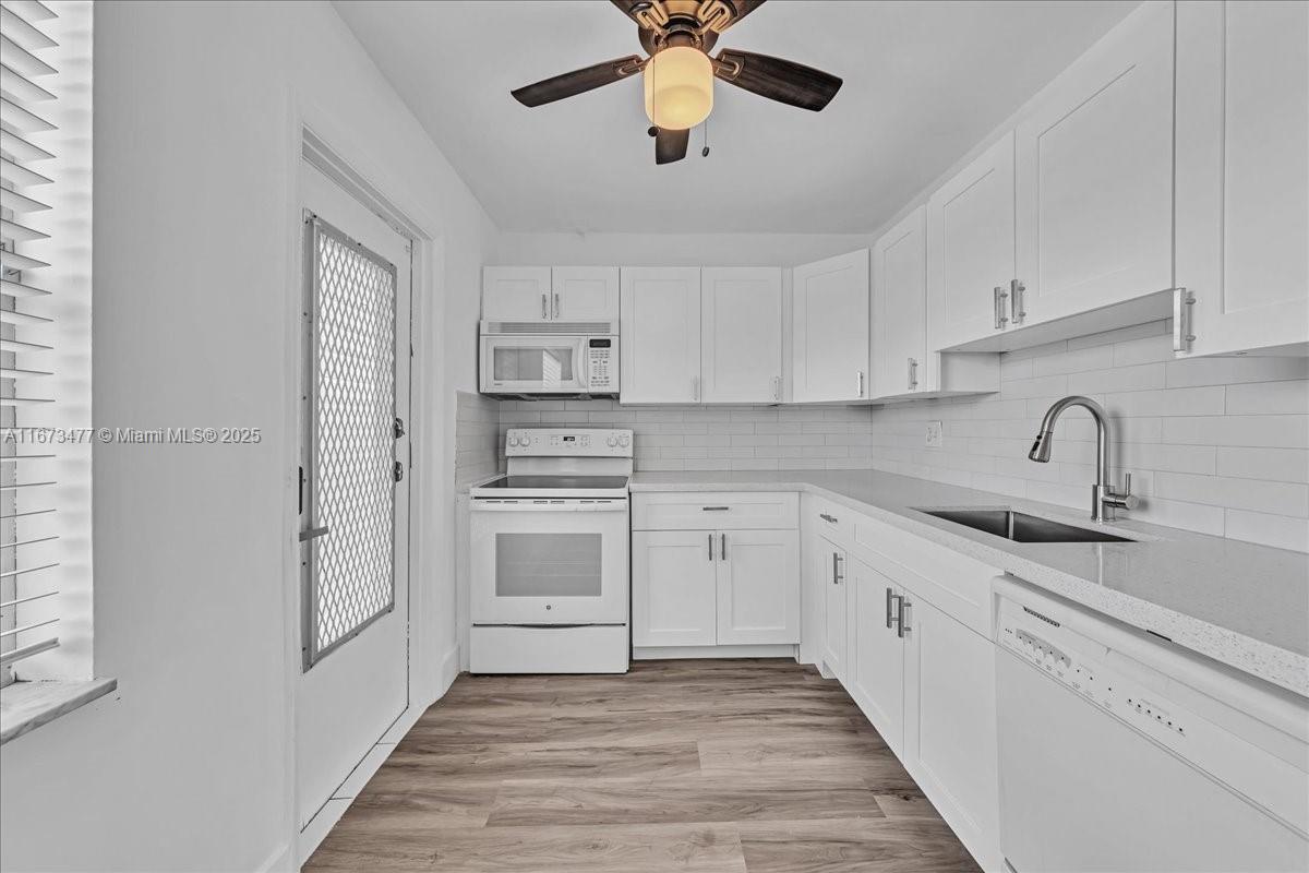 Rental Property at 4191 Nw 41st St 317, Lauderdale Lakes, Broward County, Florida - Bedrooms: 2 
Bathrooms: 2  - $1,700 MO.