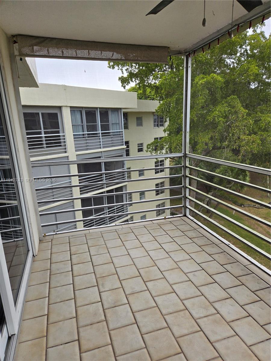 NO 96 PALM-AIRE COUNTRY C - Residential