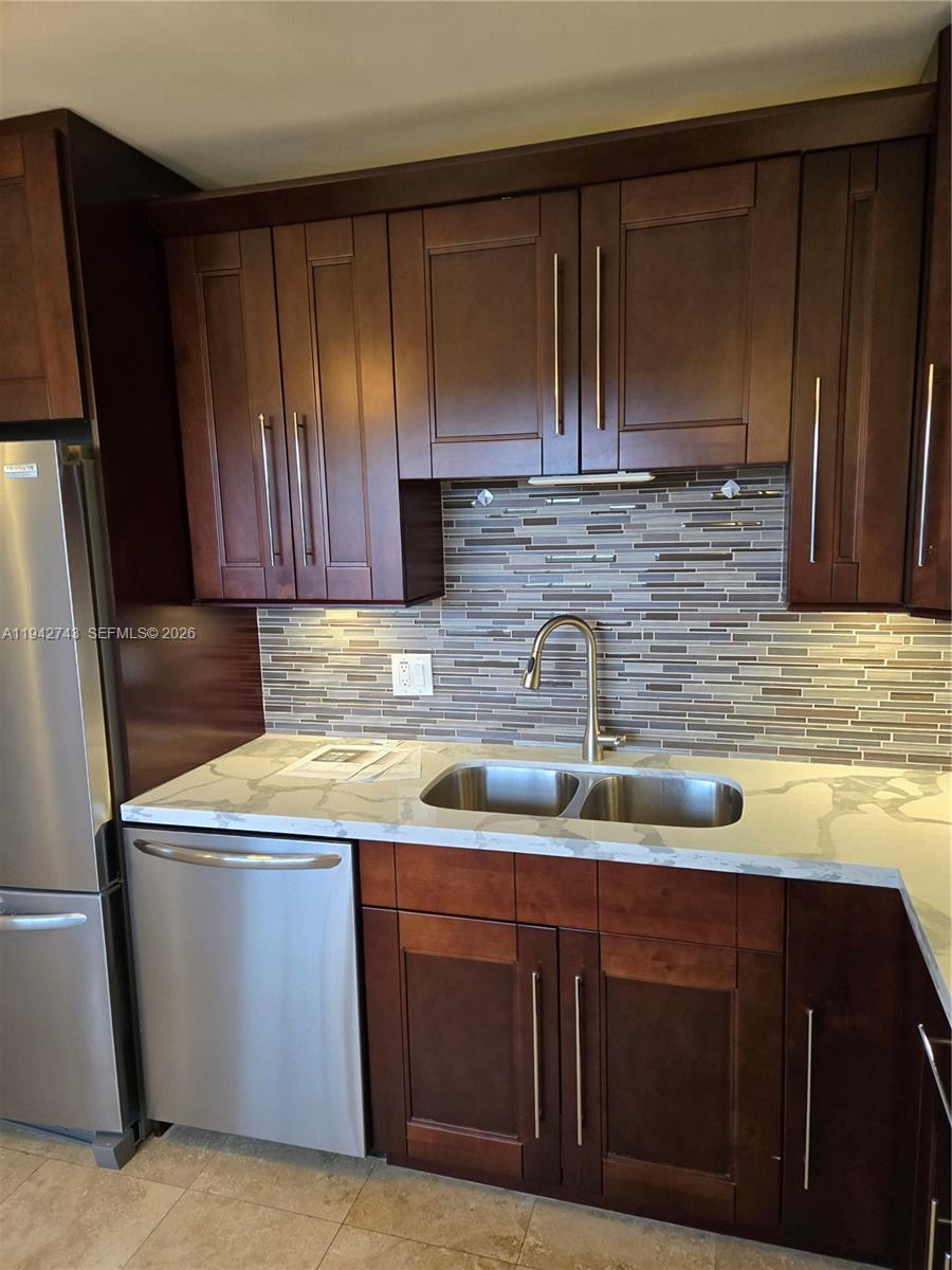 NO 96 PALM-AIRE COUNTRY C - Residential