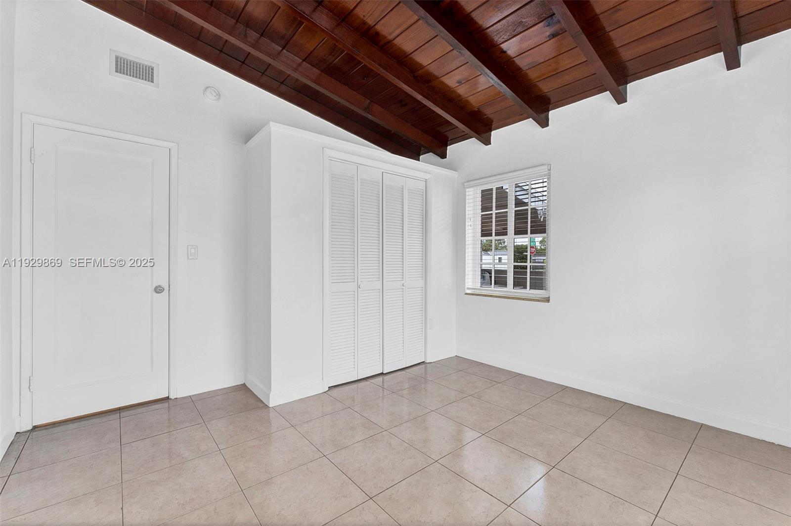 ESSEX VILLAGE 6TH ADDN - Residential Lease