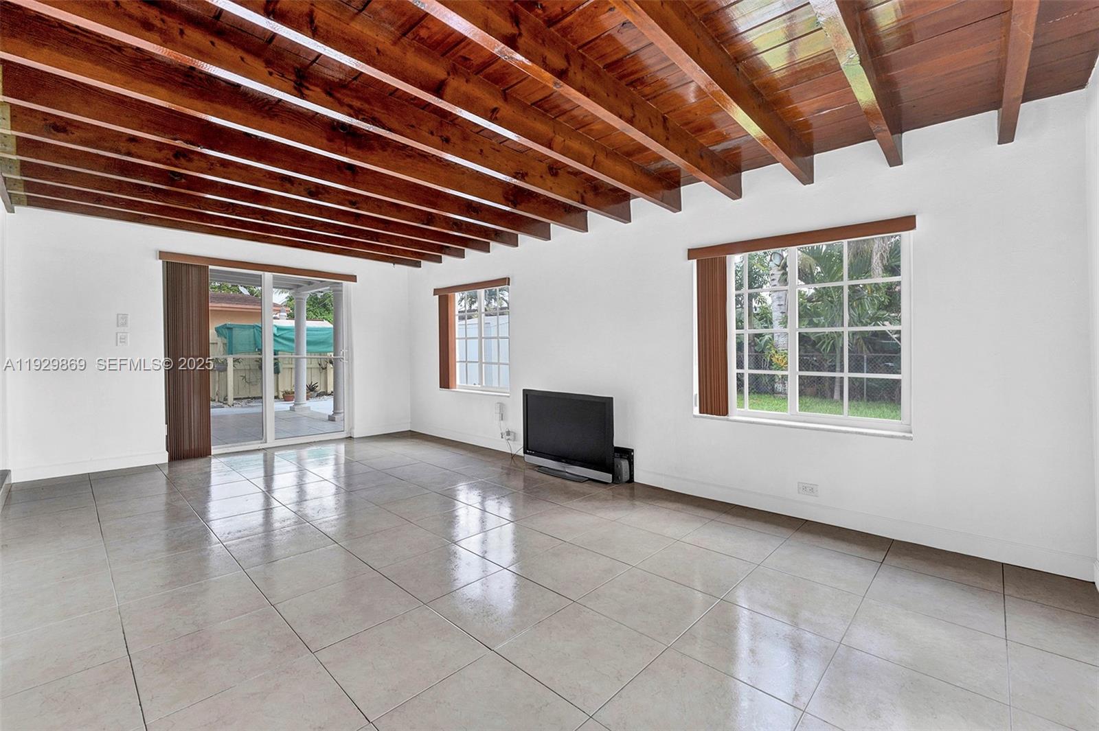 ESSEX VILLAGE 6TH ADDN - Residential Lease