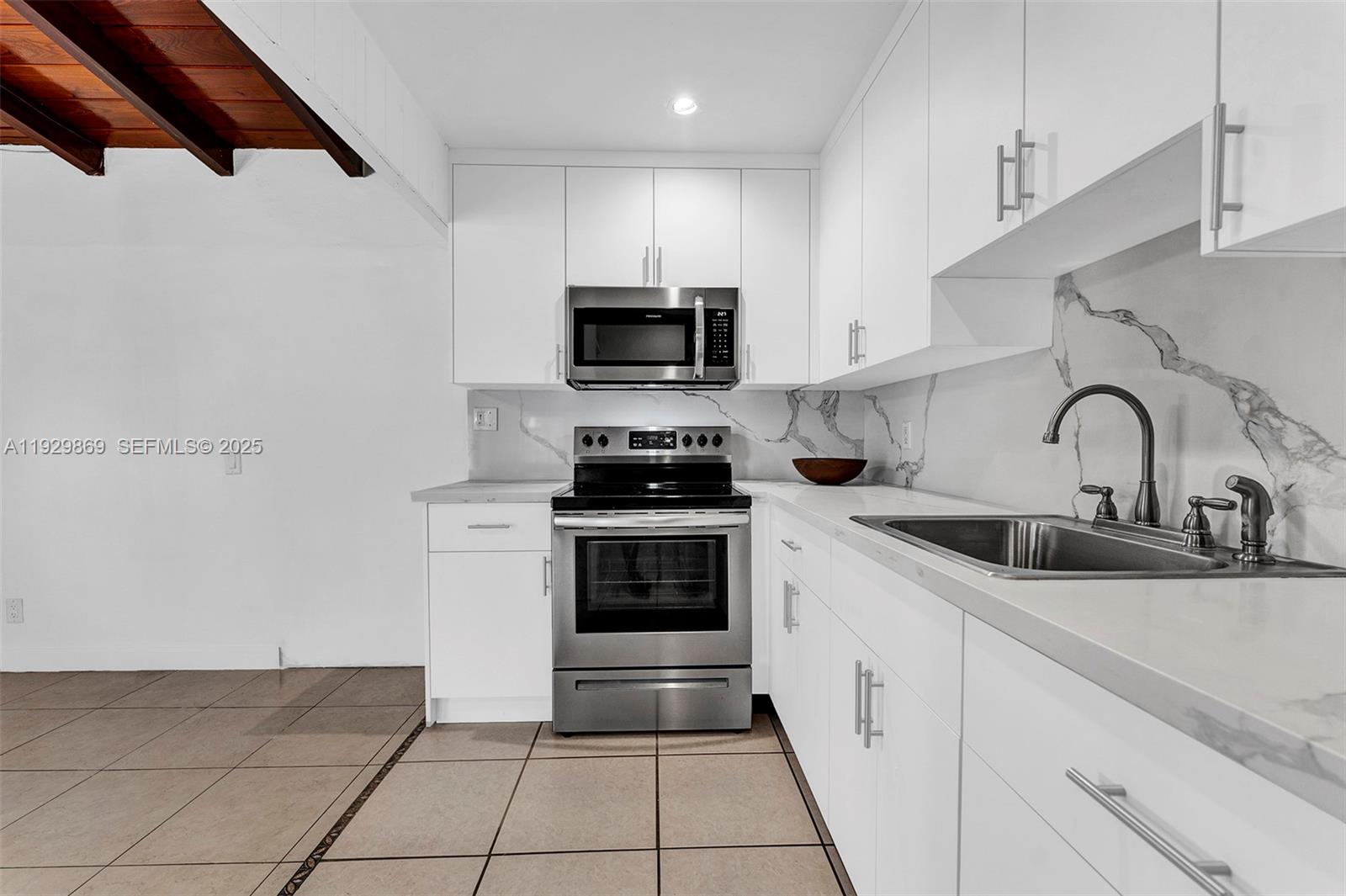 ESSEX VILLAGE 6TH ADDN - Residential Lease