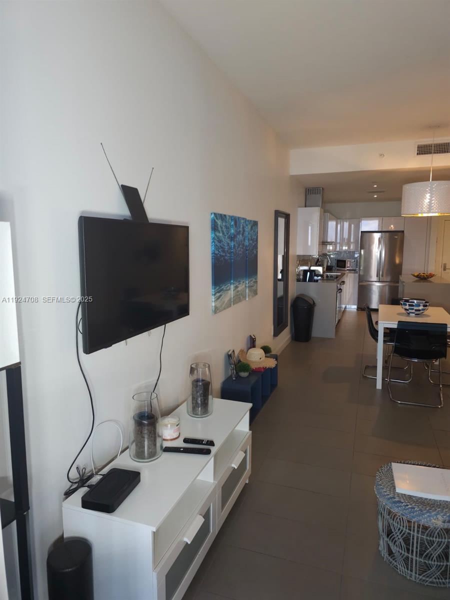 1600 NE 1st Ave 3701