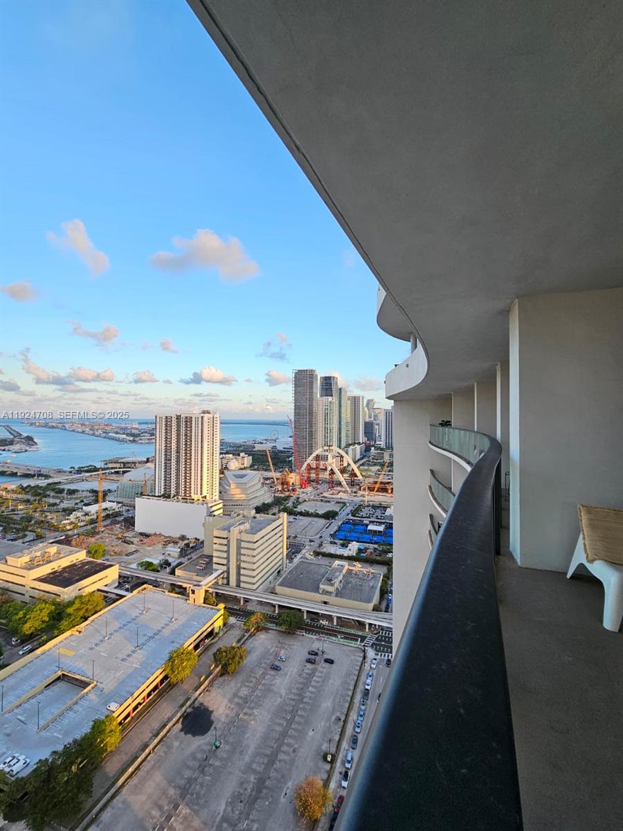 1600 NE 1st Ave 3701