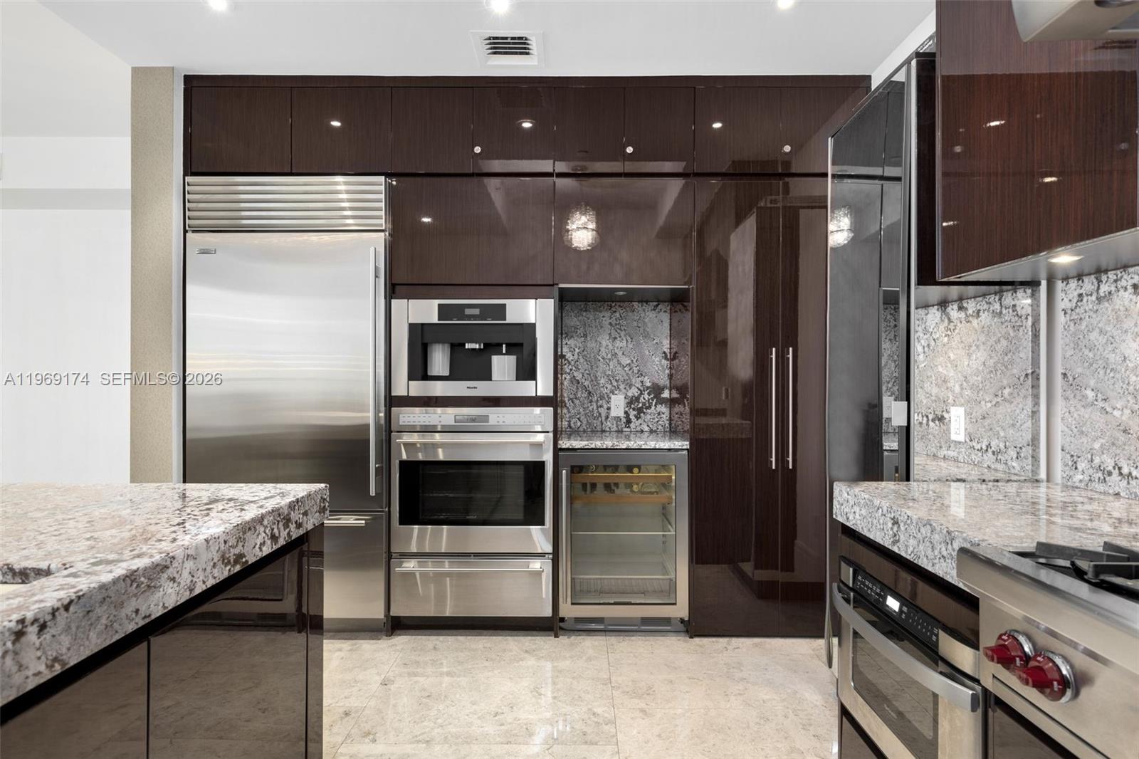 BAL HARBOUR NORTH SOUTH C - Residential Lease