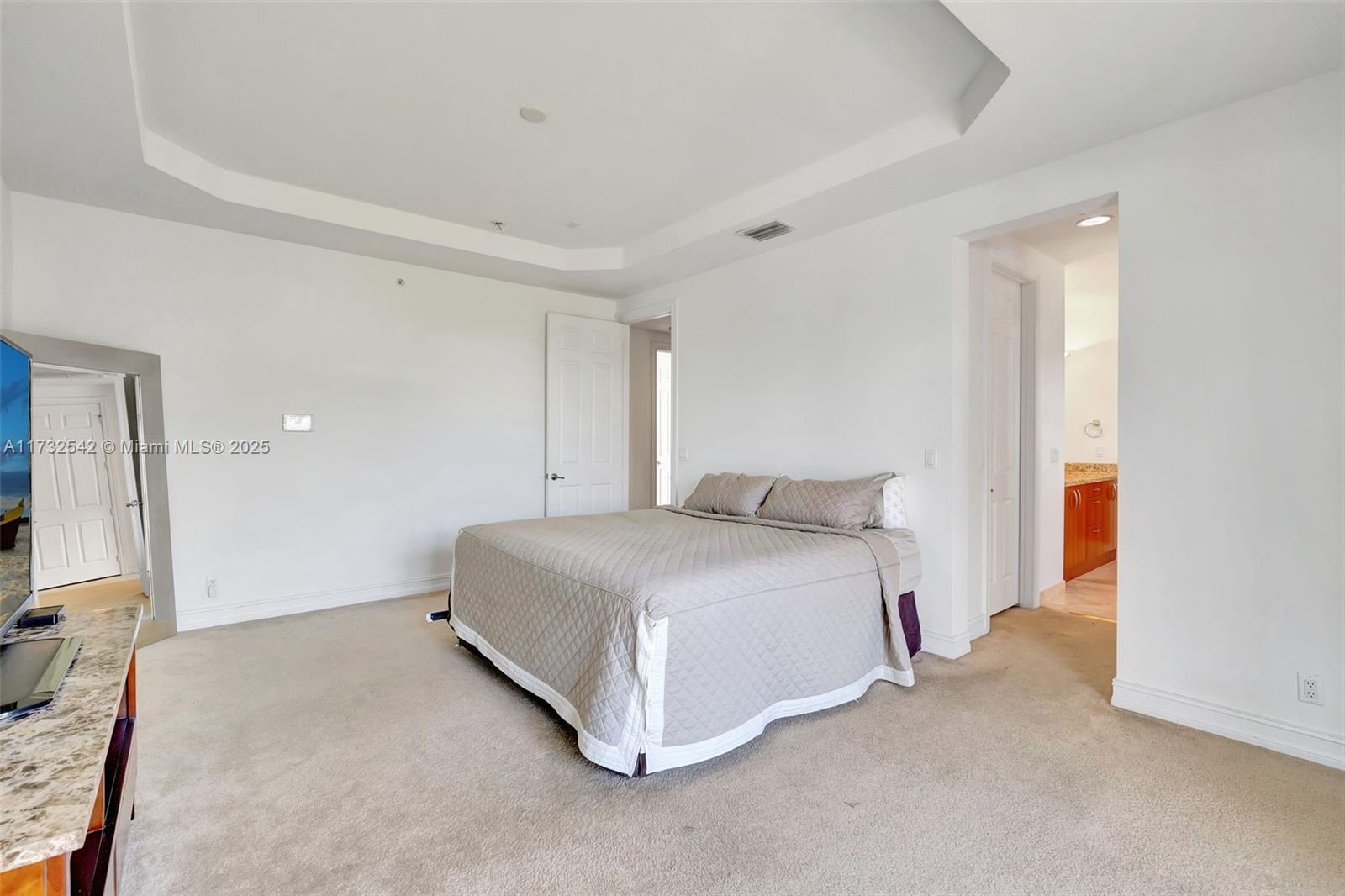 OCEAN ENCLAVE I - Residential