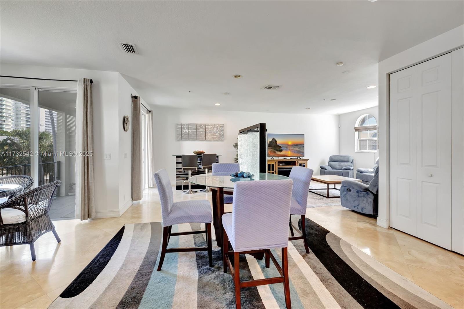 OCEAN ENCLAVE I - Residential